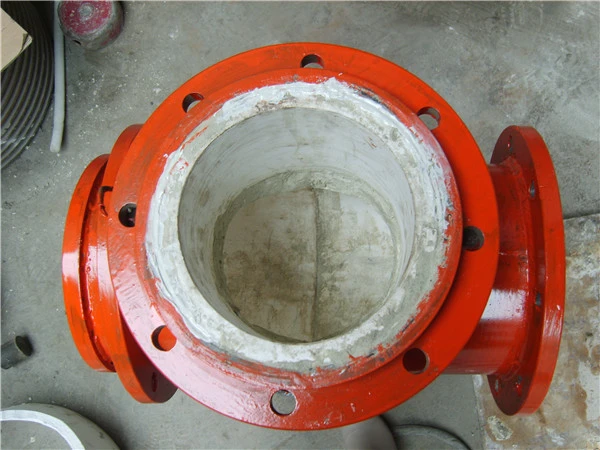 Équipement doublé de céramique de protection d’usure